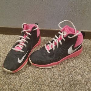 Girls Nike Basketball Shoes